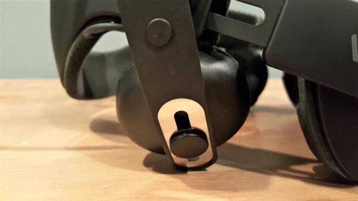 HTC Vive + Deluxe Audio Strap
