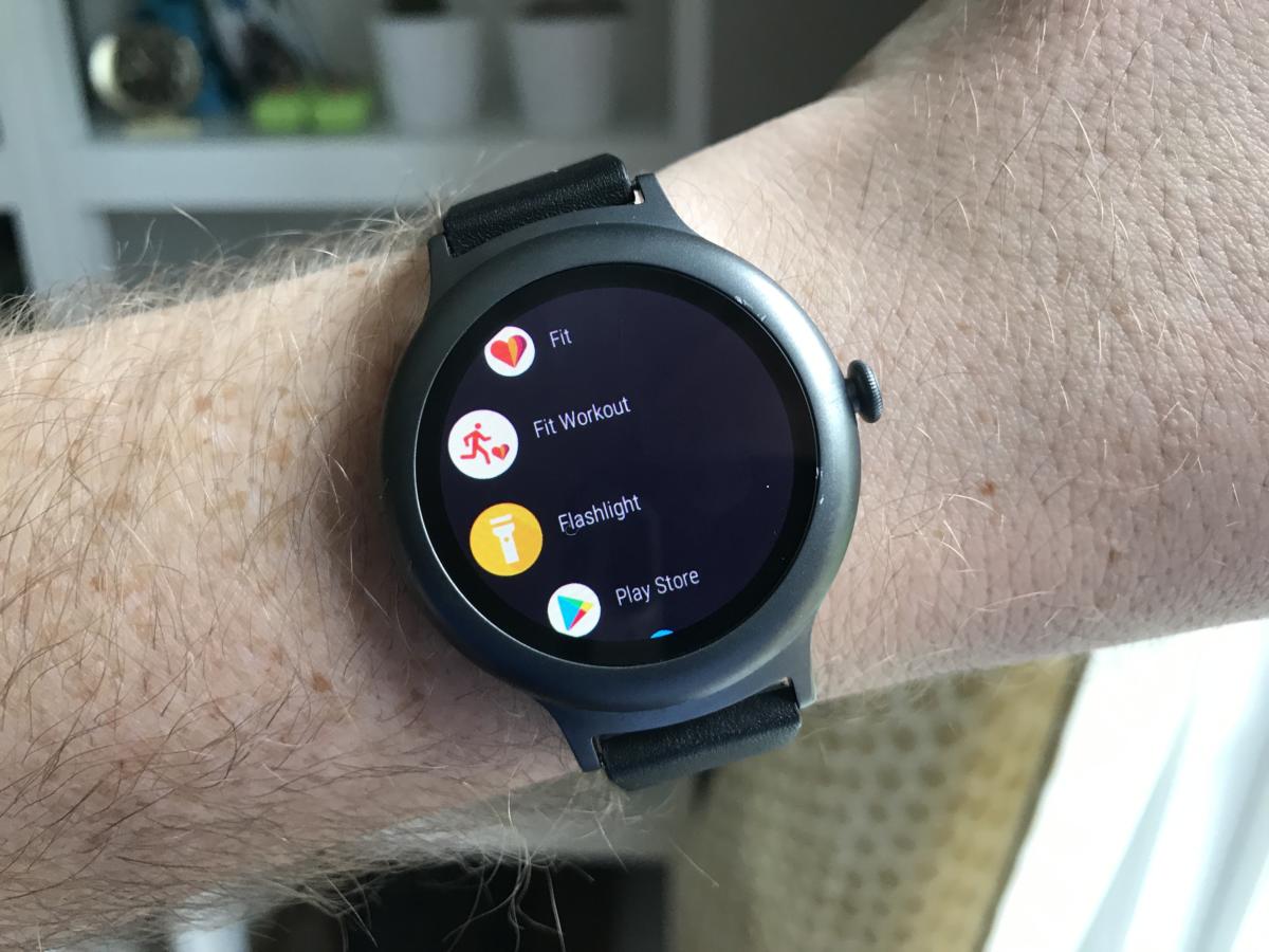 Slim punch Roest How to use an Android Wear watch with an iPhone—and why you might want to |  Macworld
