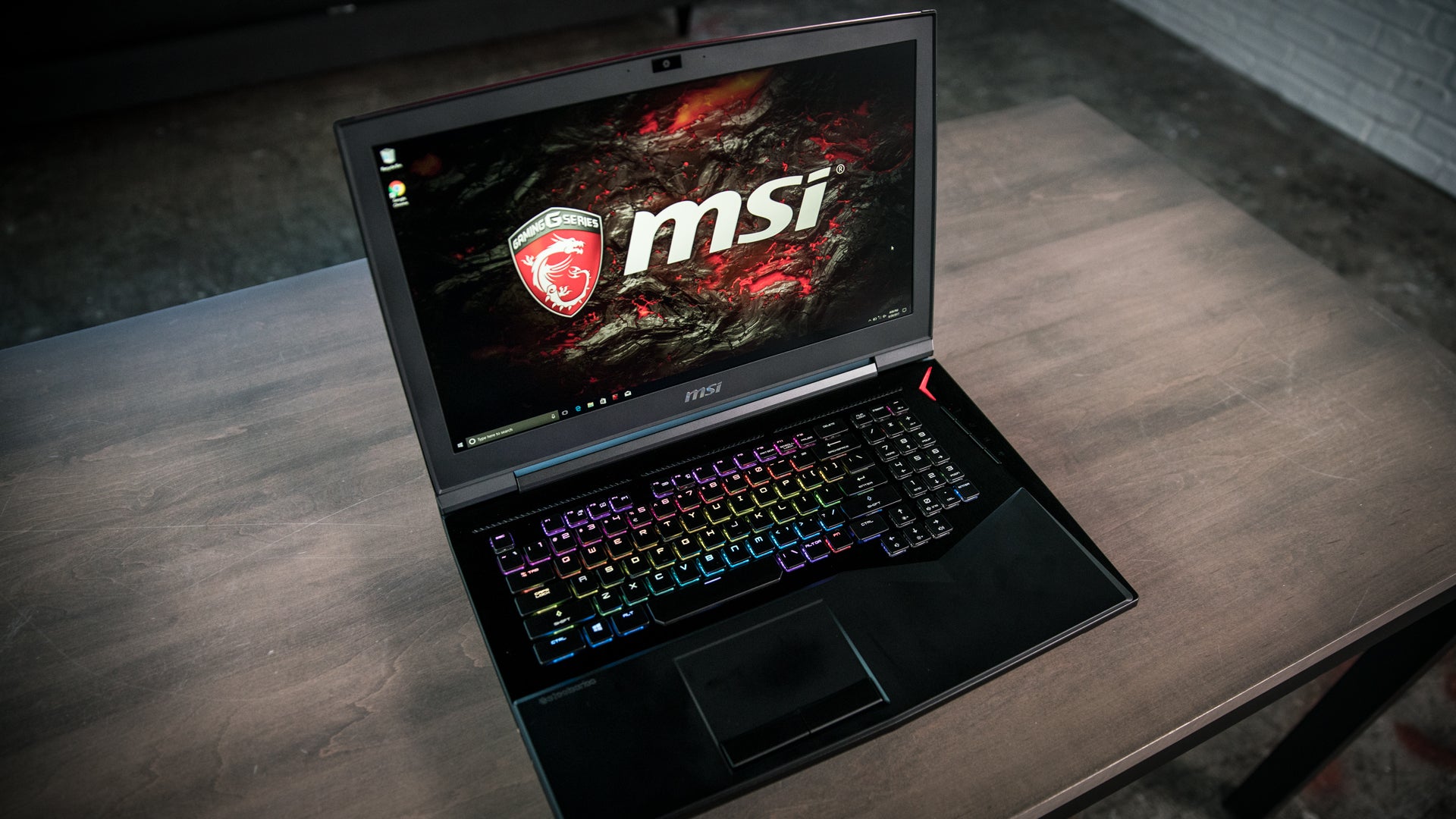 Msi titan. MSI gt75 Titan. MSI gt75vr Titan Pro. MSI GTX 75 VR. Ноутбук MSI we72 7rj.