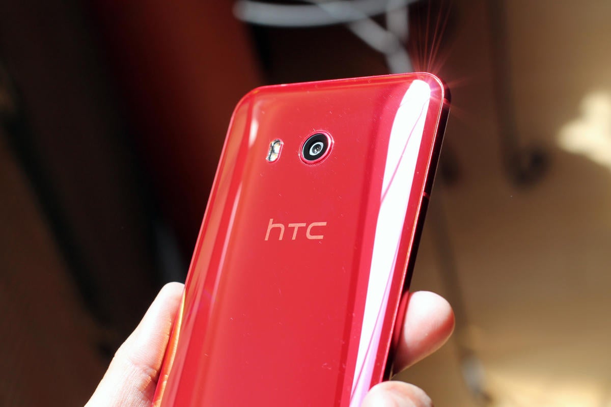 htc u11 solar red2