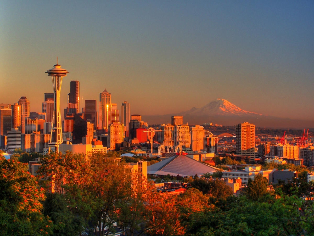 Seattle skyline sunset [ CC BY 2.0 / manleyaudio ]