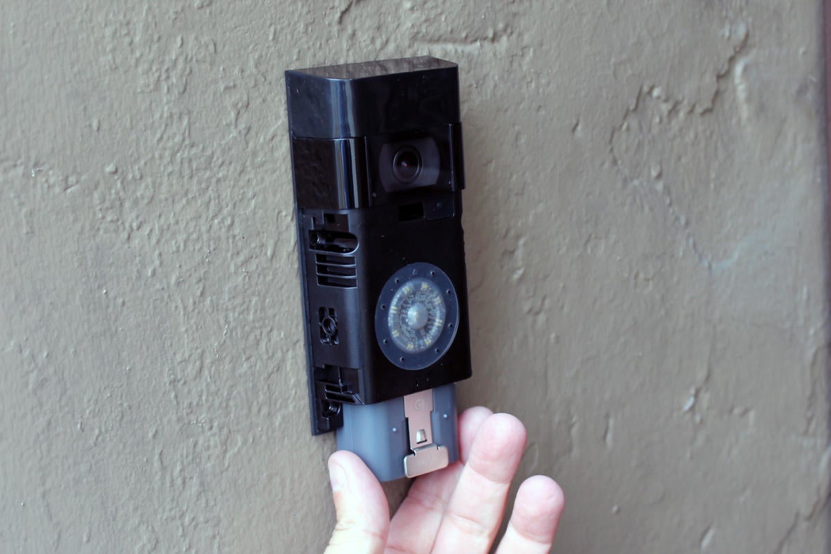 ring video doorbell 2 battery remove