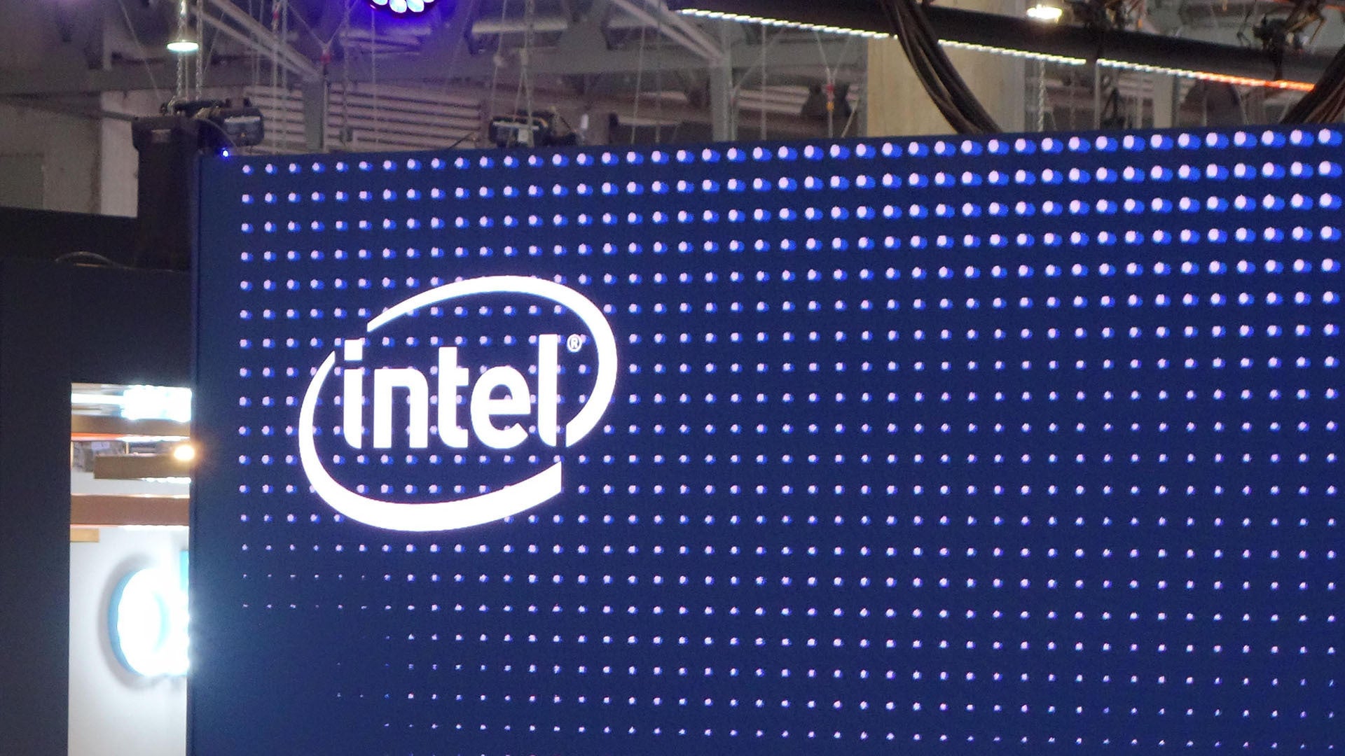 Intel dos. Ces 2023. Кадури Раджа АМД Cube