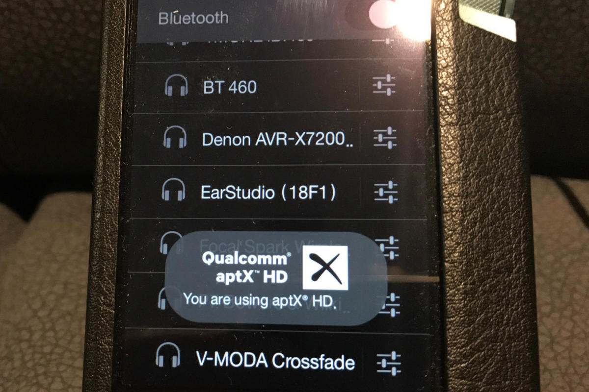 Pairing the XB810 with Astell&Kern’s AK70 DAP confirmed an aptX HD wireless connection.