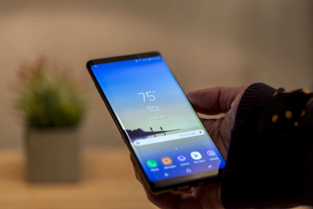 galaxy note8 holding