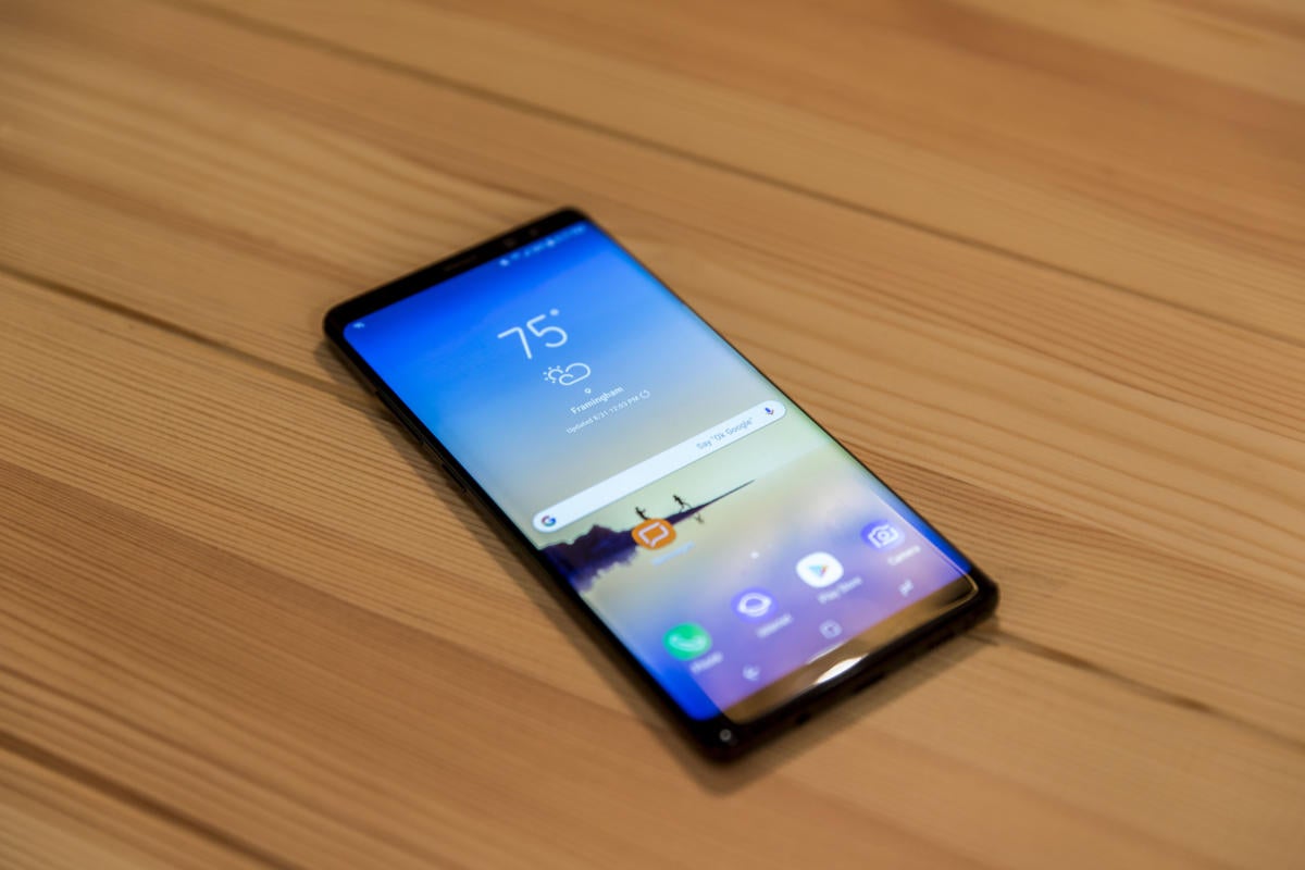 galaxy note8 on table