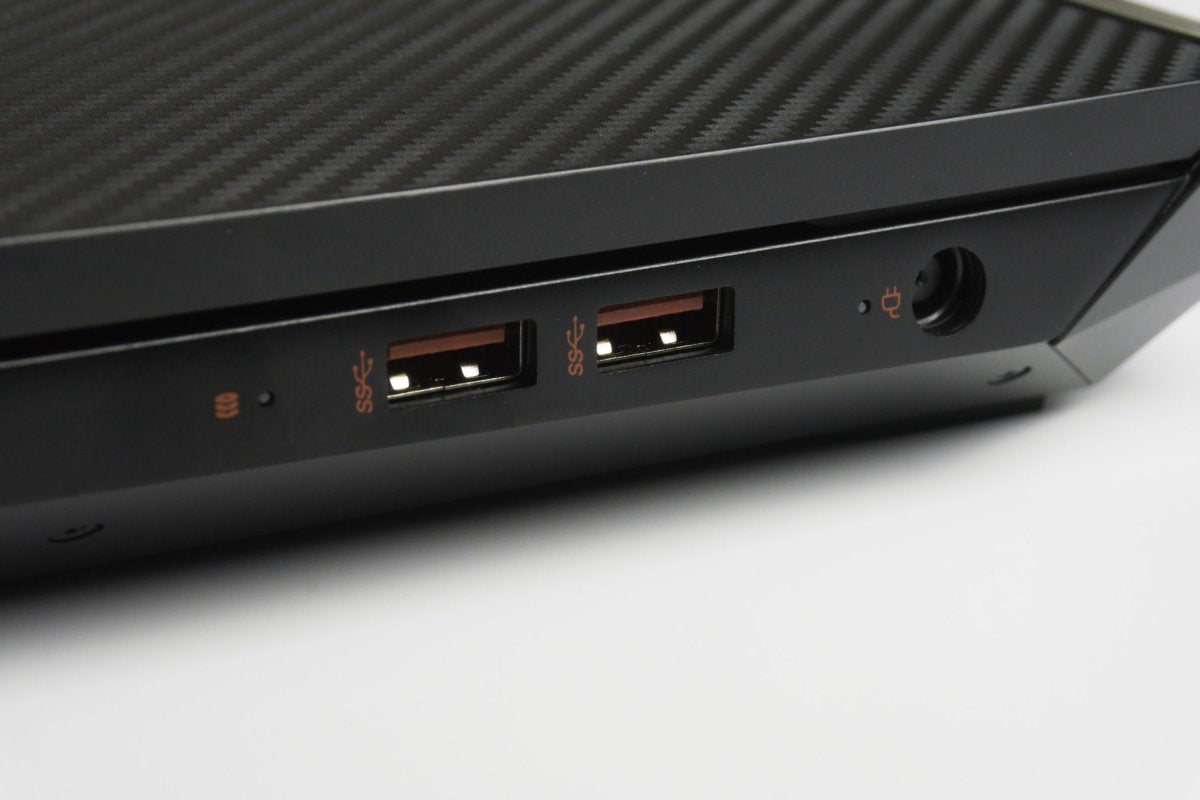 hp omen ports right