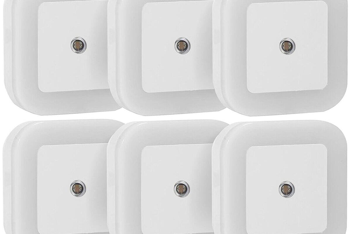 48% off Sycees Plug-in LED Night Light with Dusk to Dawn Sensor, 6-Pack - Deal Alert