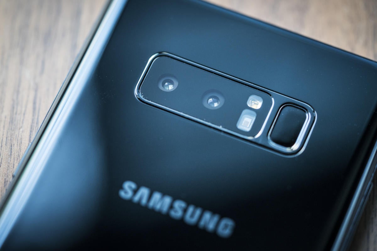 Samsung Galaxy Note 8 camera close up