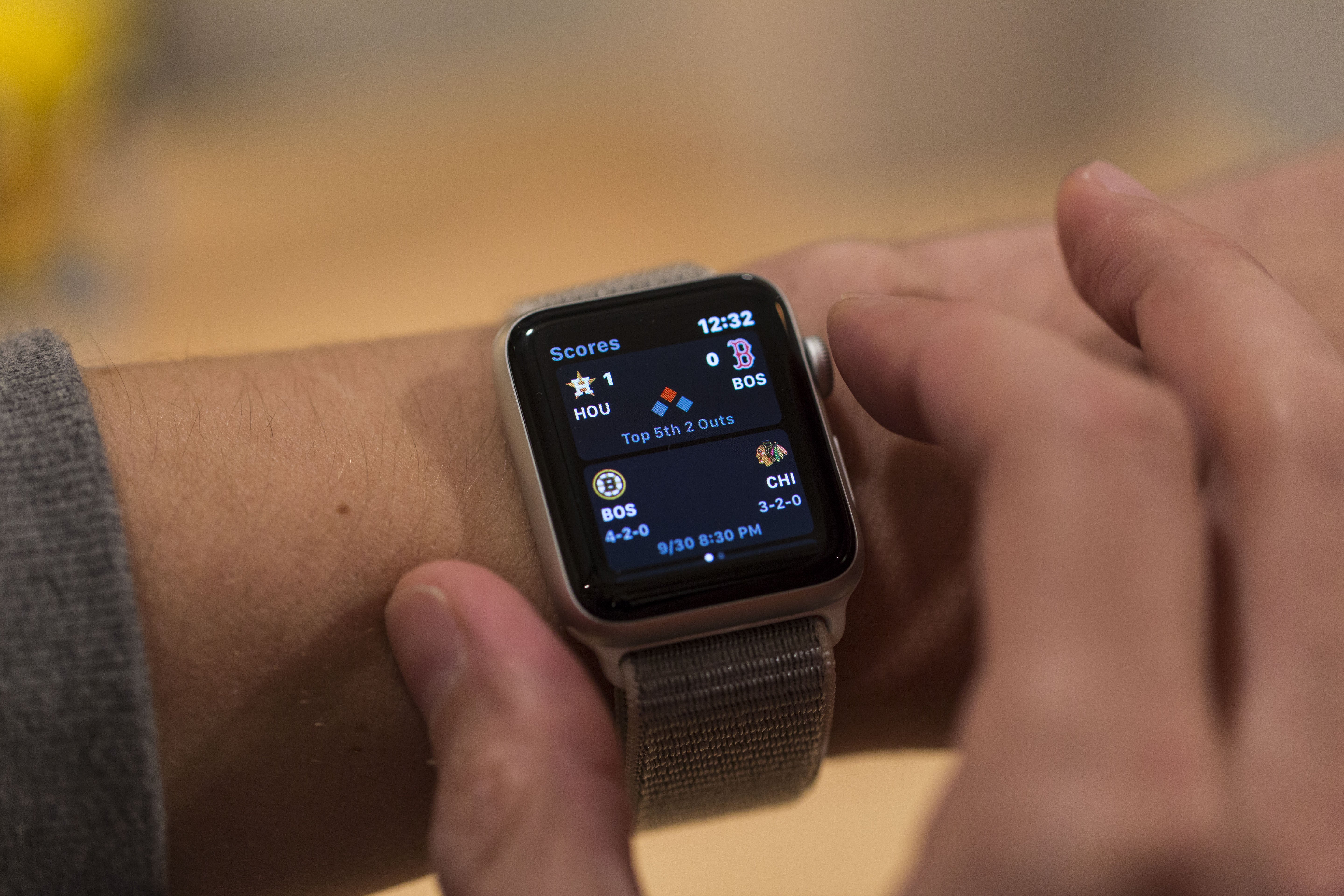 apple-watch-series-3-review-the-wearable-leader-runs-out-to-an