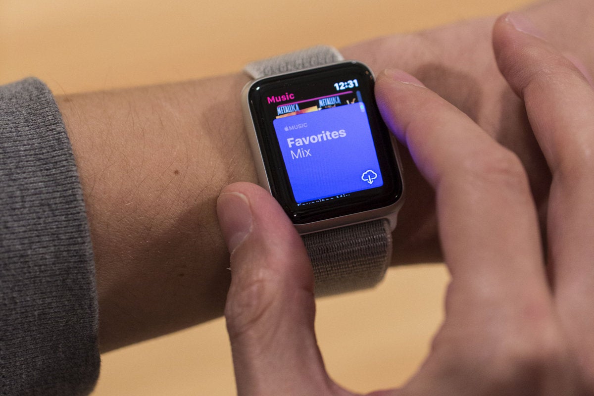 apple watch series 4 play music