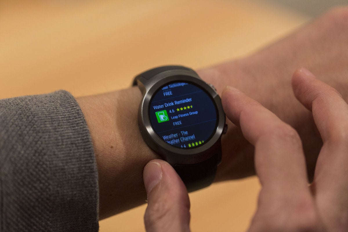 Garmin's $300 Vivoactive 3 Music smartwatch shows why Wear OS desperately  needs a leader | PCWorld