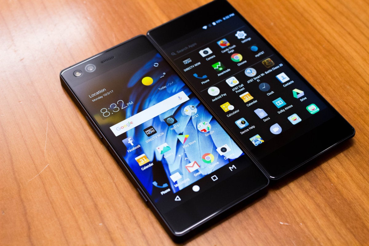 Hands-on: The ZTE Axon M is the first smartphone with a foldable screen ...