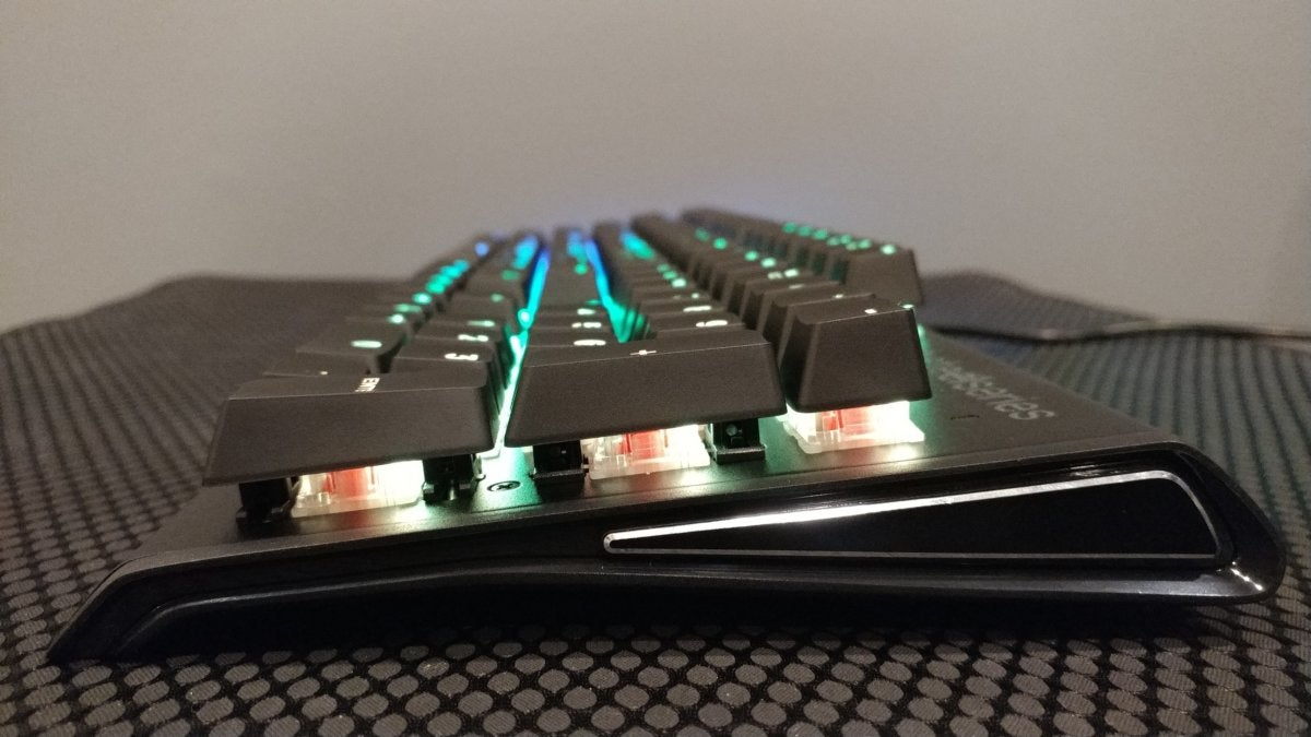 SteelSeries Apex M750