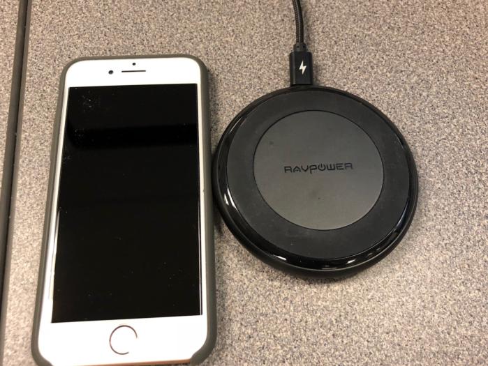 iPhone 8 RavPower wireless charger
