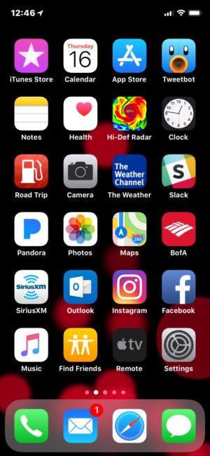 iPhone X home screen