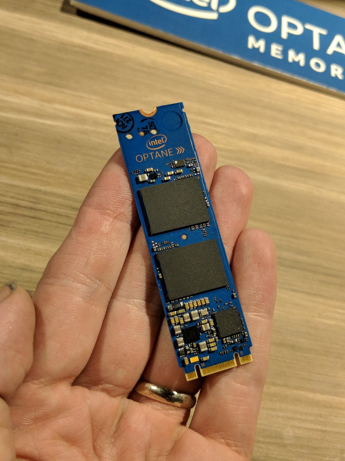 Optane 800P