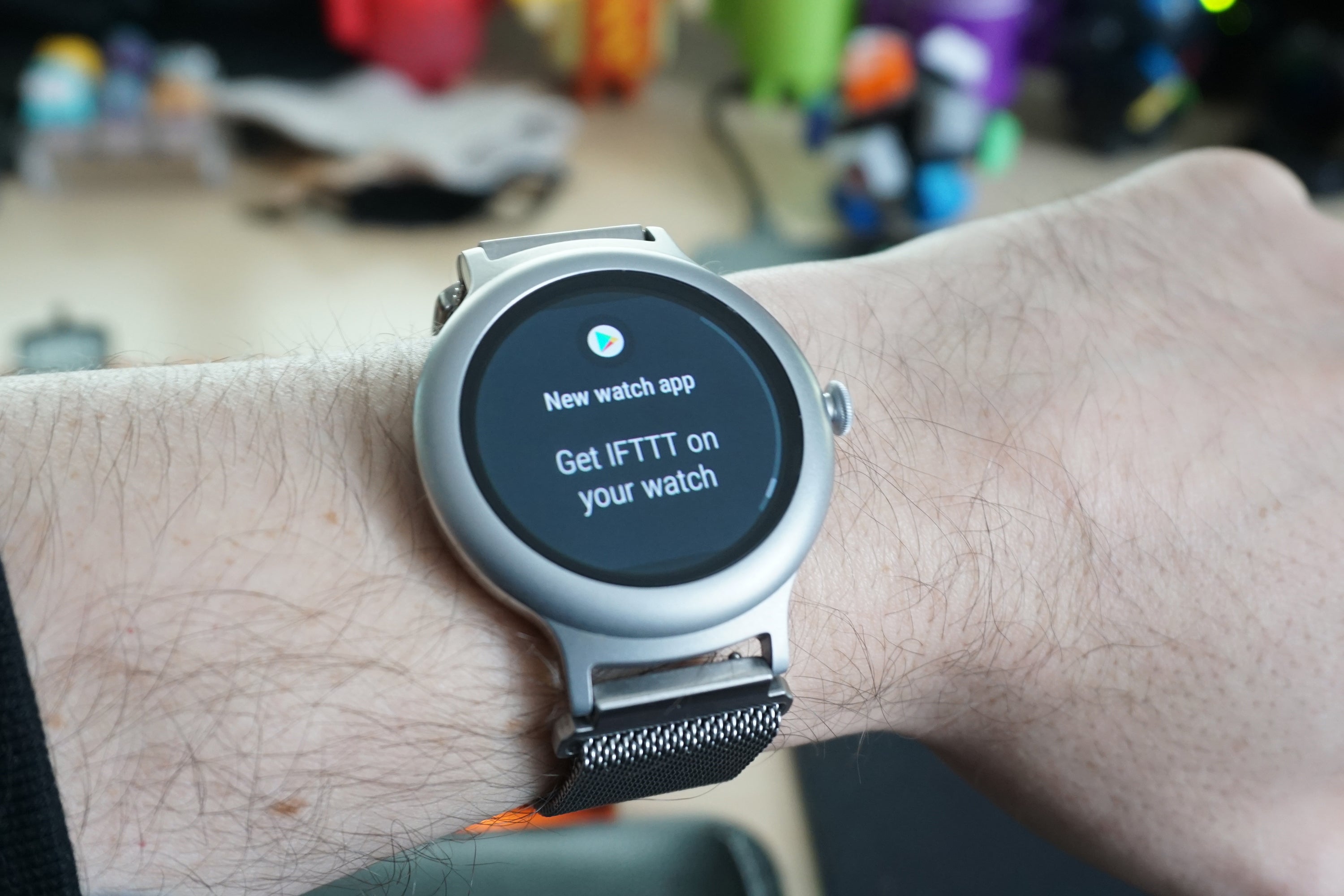 Android Wear vs. Samsung Gear: Which smartwatch should you ...