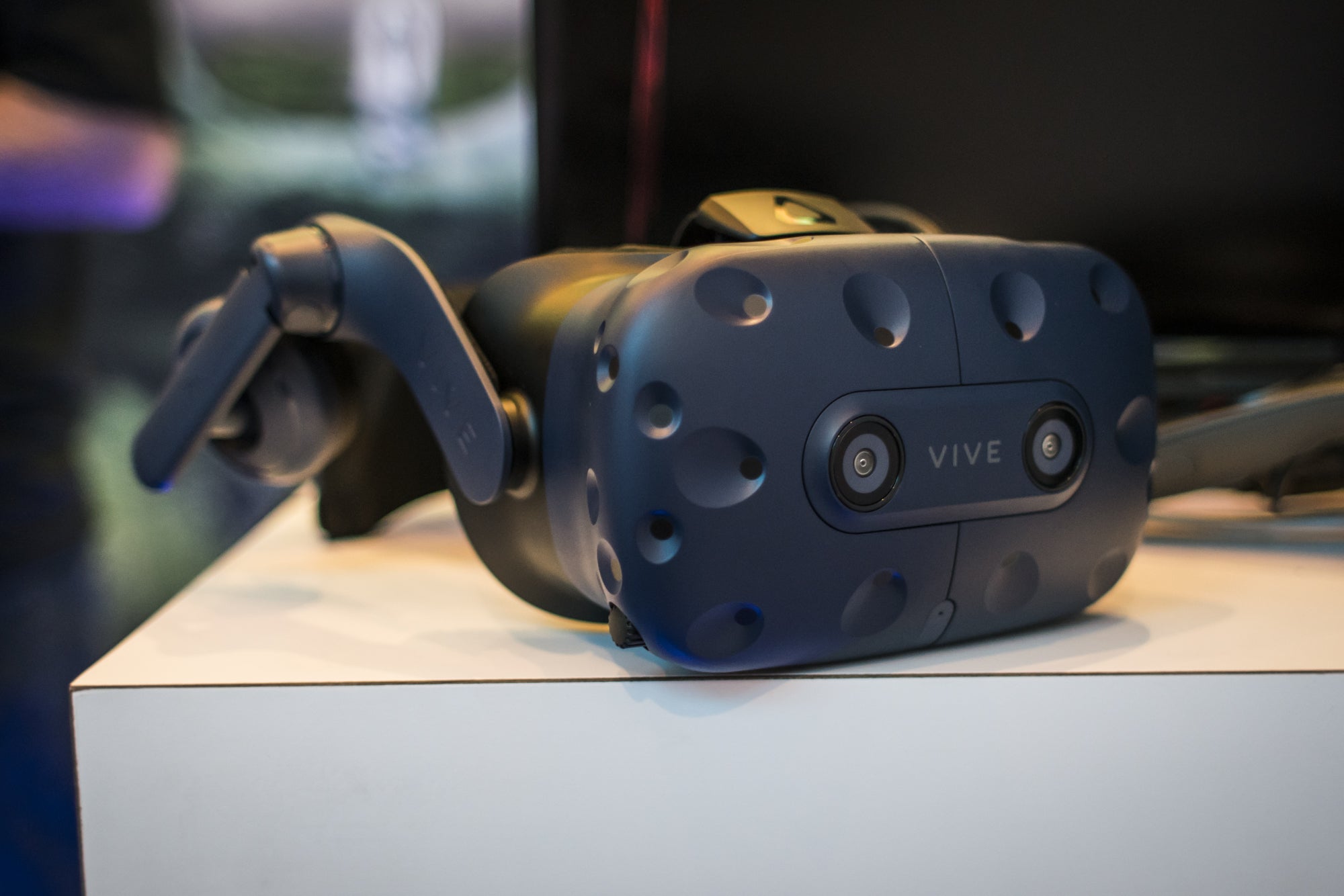 Можно ли подключить htc vive к ps4