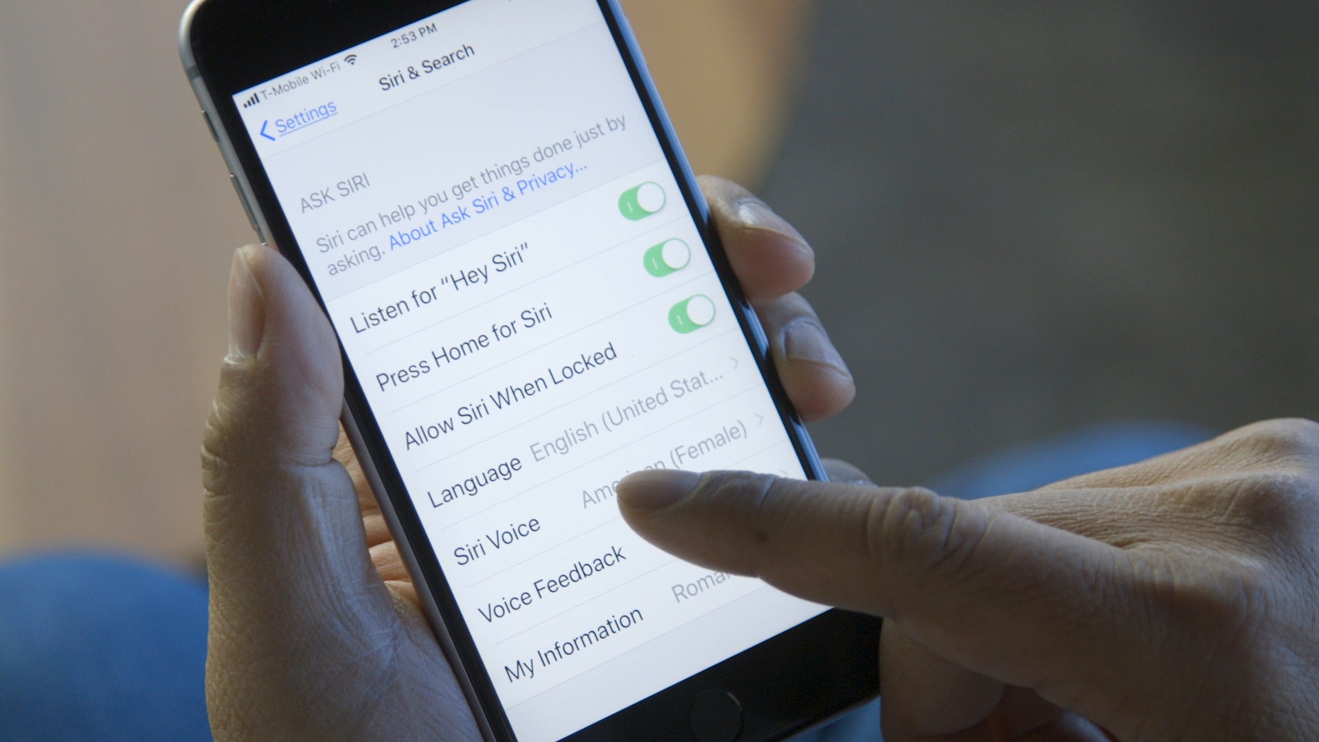 How to change Siri’s voice in iOS