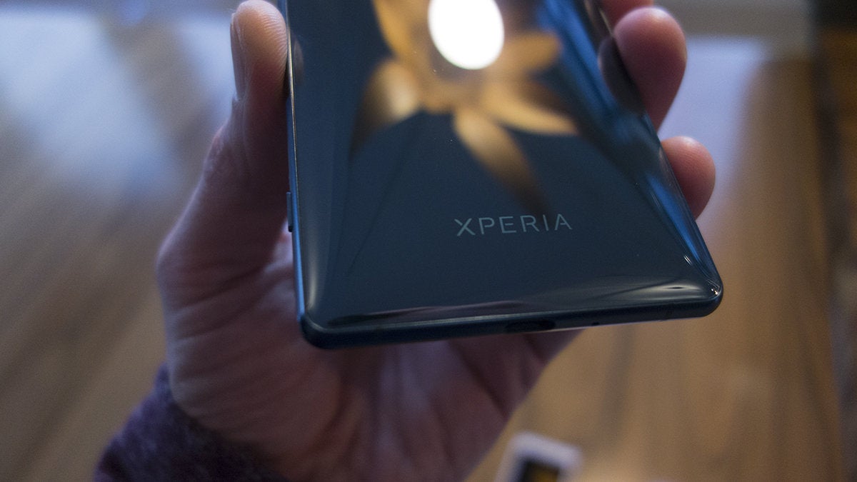 sony xz2 back xperia