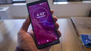 sony xz2 screen