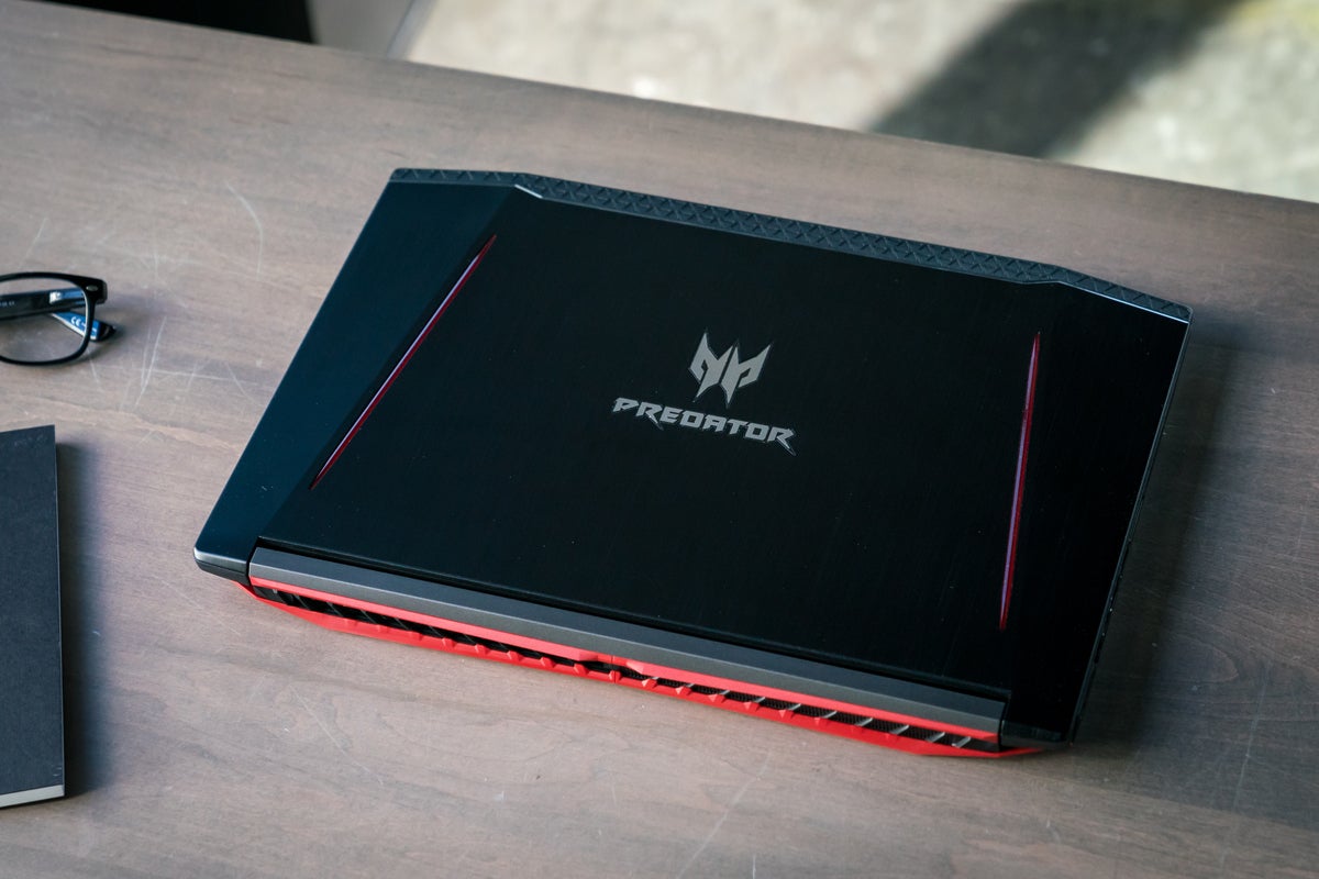 Как снять крышку с ноутбука acer predator helios 300