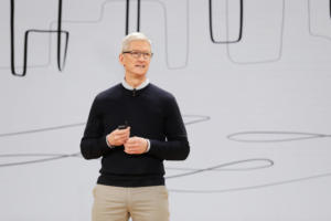 apple chicago wrapup tim cook welcomes keynote audience to lane tech college preparatory high schoo