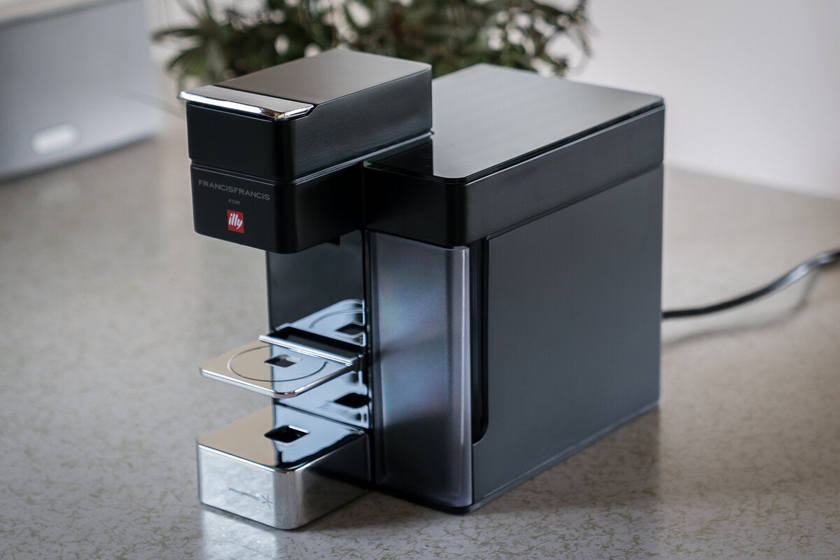 photo of illy Y5 Espresso & Coffee Machine review: Knockout looks, poor performance image