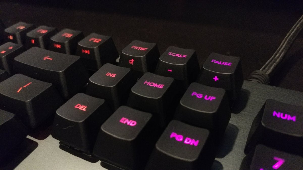 Logitech G513