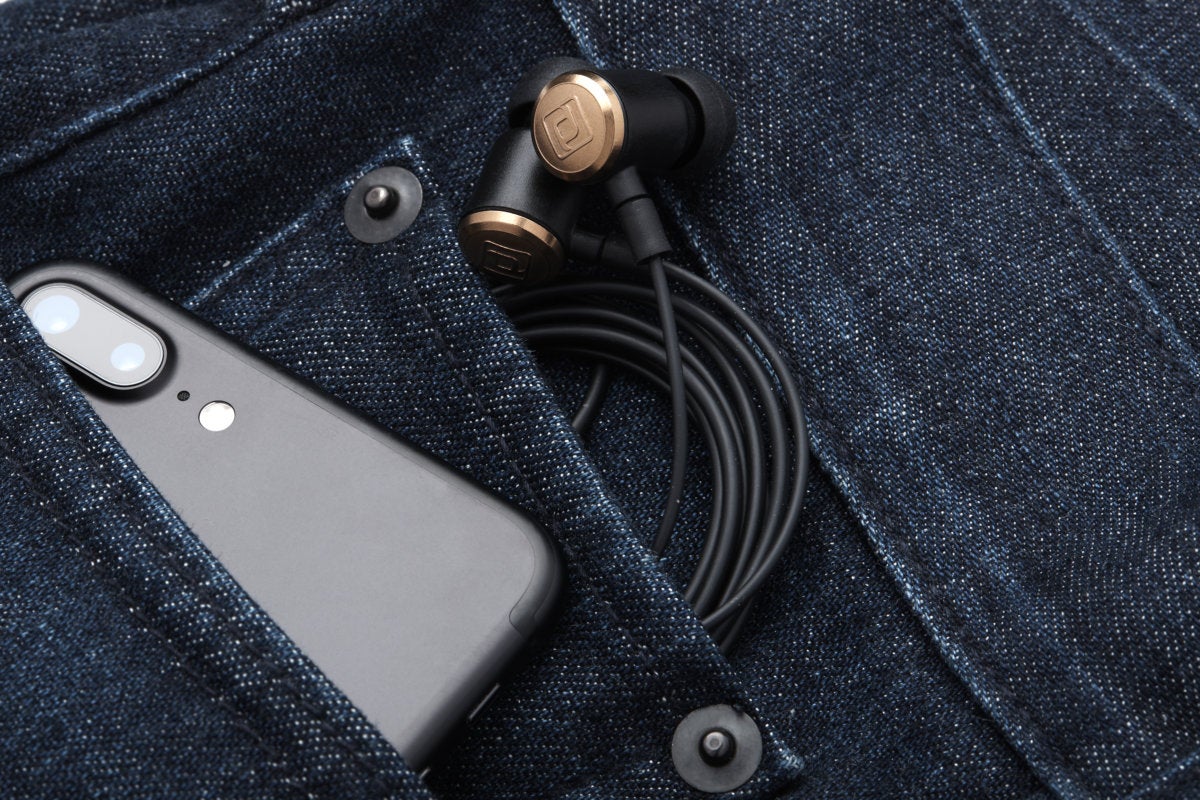 The Periodic Audio Be’s thin, flexible cable, makes it easy to tuck the headphones into even tight p