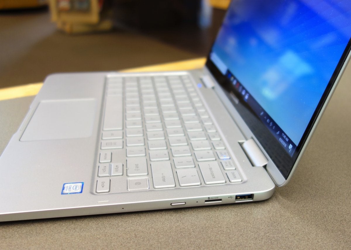 Samsung Notebook 9 Pen side