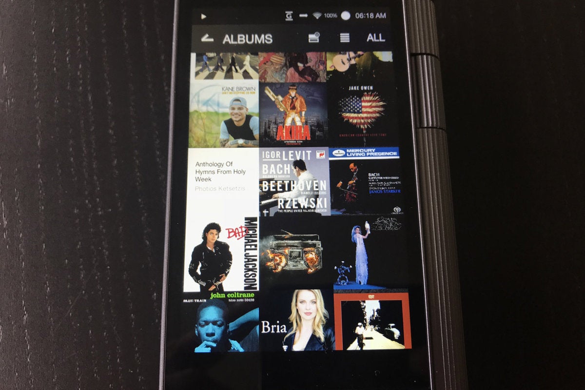 The Kann has several ways to view your music, including an all-graphical collage view.