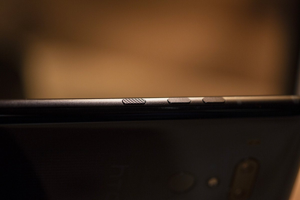 HTC U12 Plus Review: No Buttons, Mo Problems
