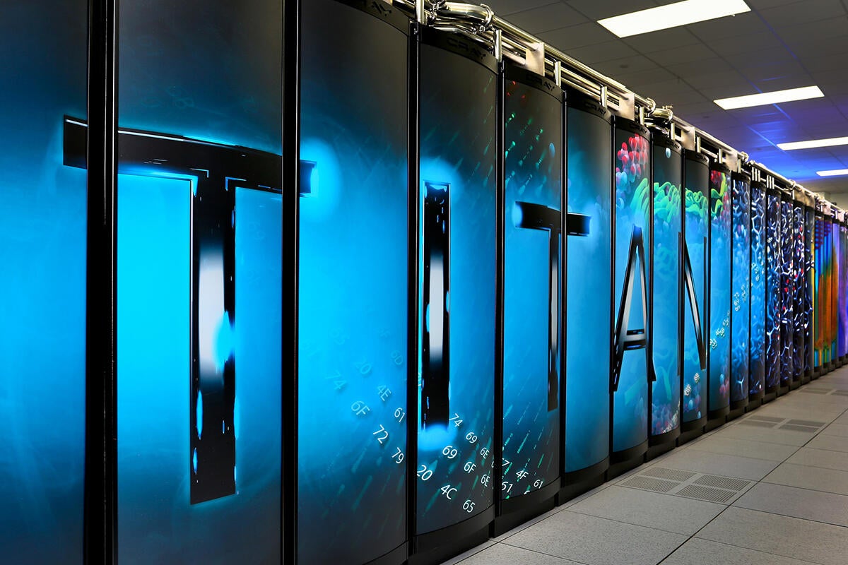 Image: The Titan supercomputer is being decommissioned: a costly, time-consuming project
