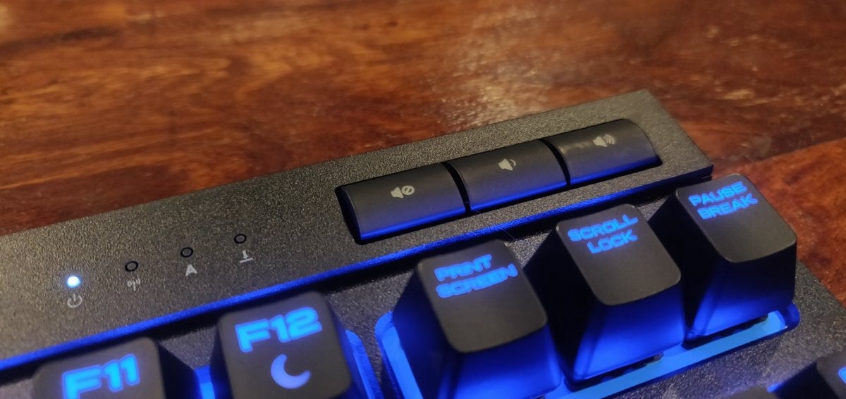 Corsair K63 Wireless