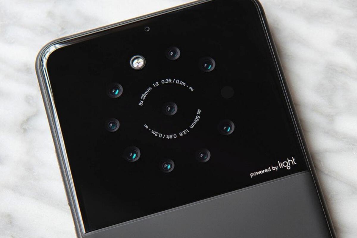 Why your smartphone needs 5 cameras