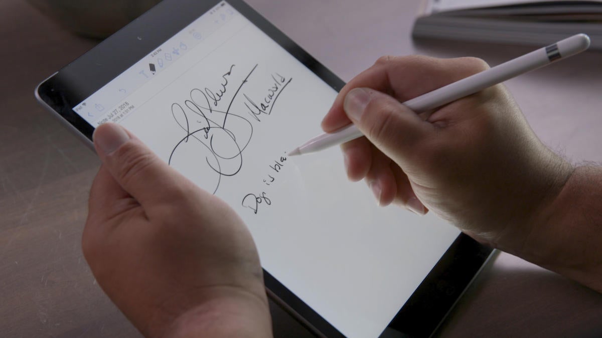 taking notes on ipad with apple pencil