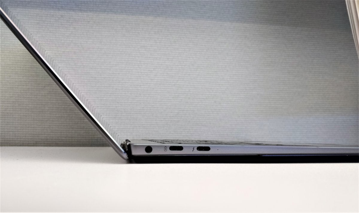 Huawei Matebook X Pro side