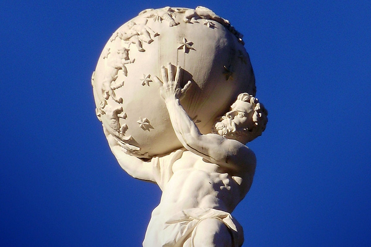 статуя атланта