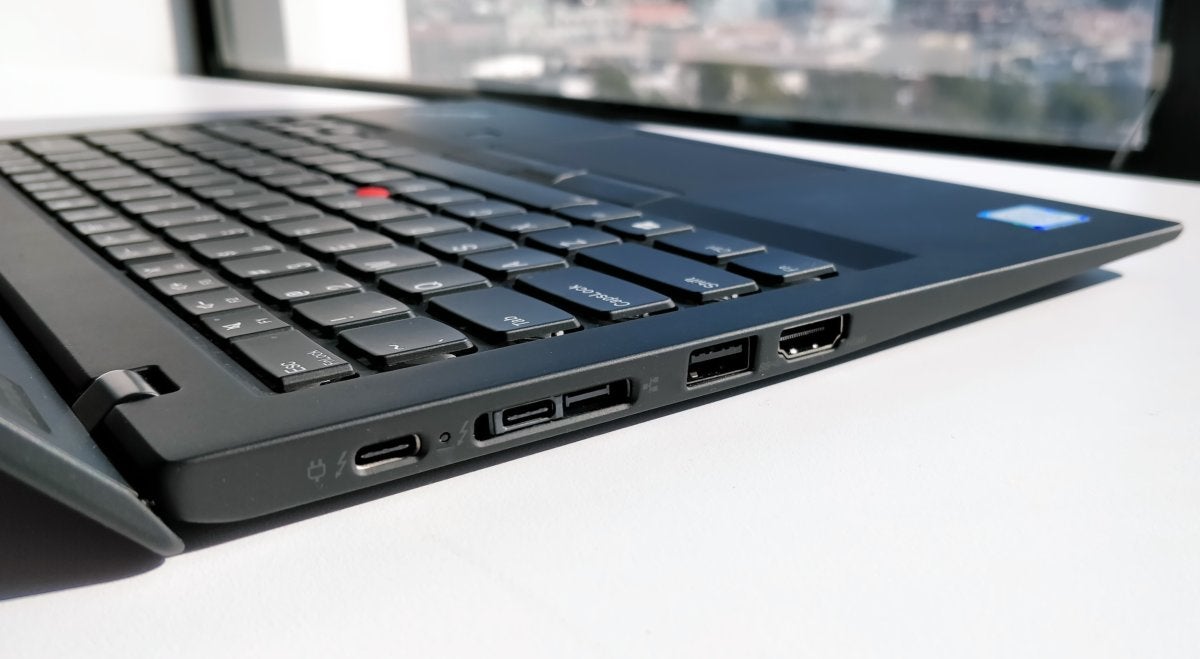 Lenovo ThinkPad X1 Carbon 6th Gen left ports