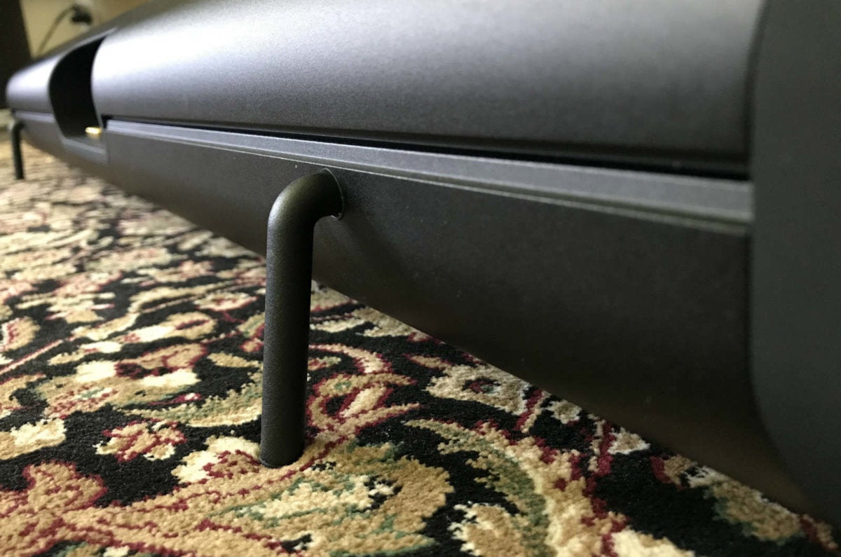 Detail view of the Pulse Soundbar’s high quality metal feet.