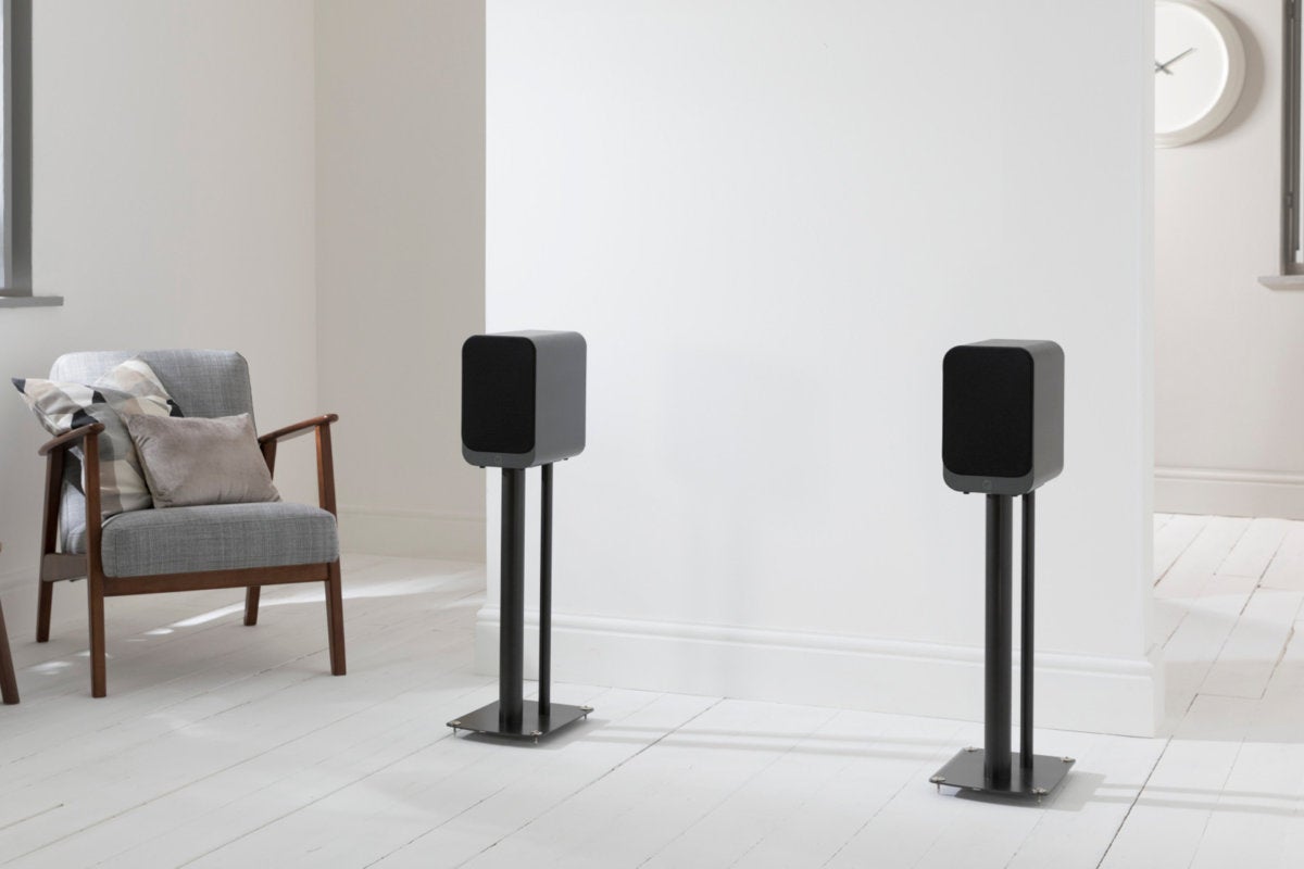q acoustics 3020i graphite grille off