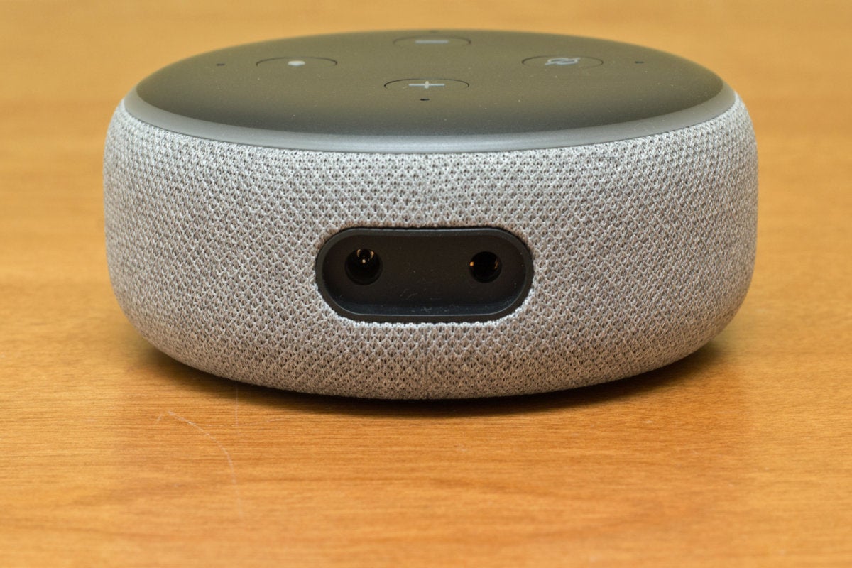 does the echo dot have to stay plugged in