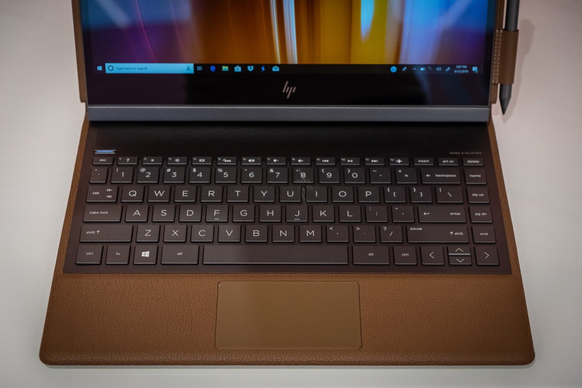 Hp spectre hotsell folio linux