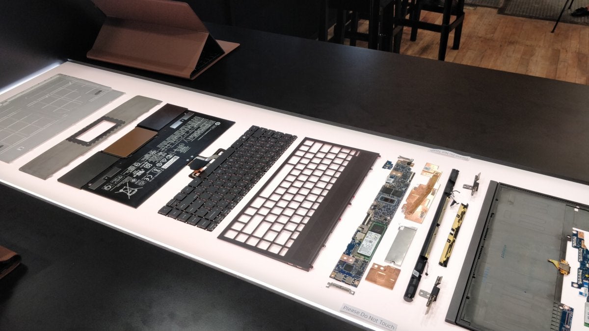 HP Spectre Folio components