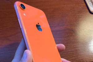 iphone xr coral snell 01