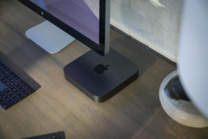 mac mini 2018 hero 01