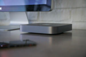mac mini 2018 hero 03