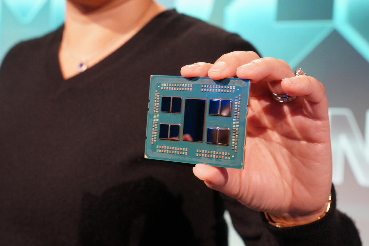 Image: Benchmarks of forthcoming Epyc 2 processor leaked